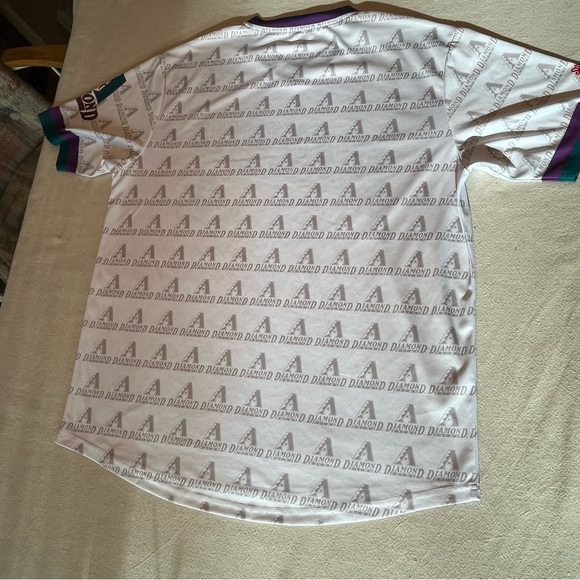 Diamondbacks White Jersey - Size XL - Picture 5 of 13